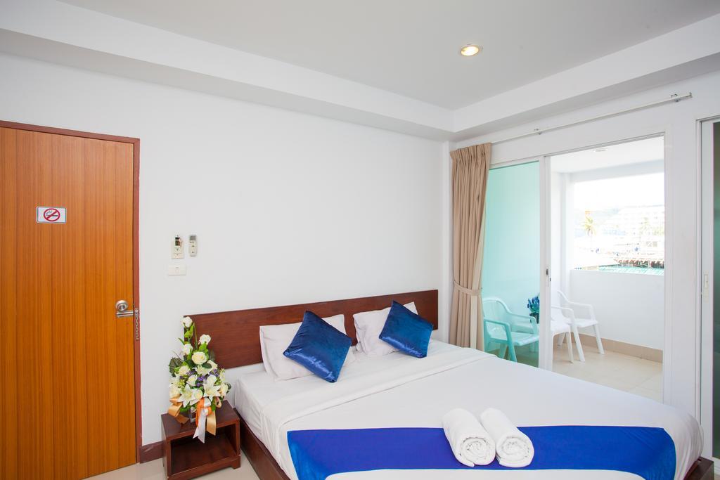 Nouveau Guesthouse Patong Екстериор снимка